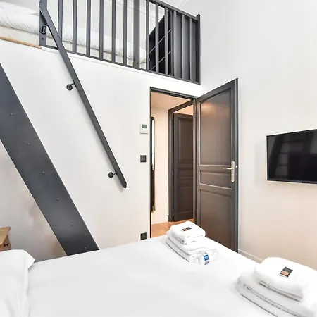 Charming - 2br 7p - Arc De Triomphe