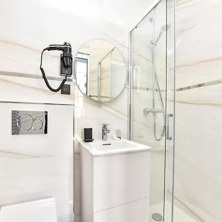 Charming - 2br 7p - Arc De Triomphe פריז