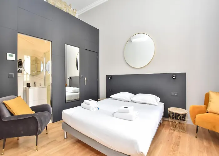 Apartment Charming - 2br 7p - Arc De Triomphe