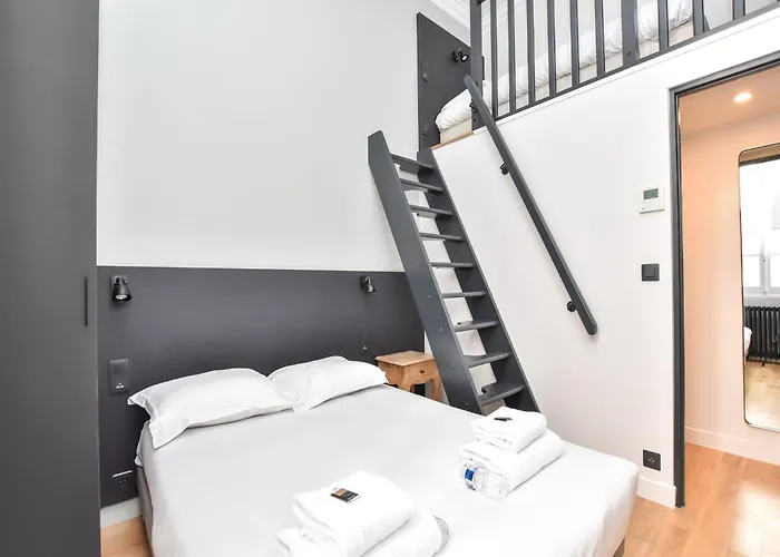 Charming - 2br 7p - Arc De Triomphe