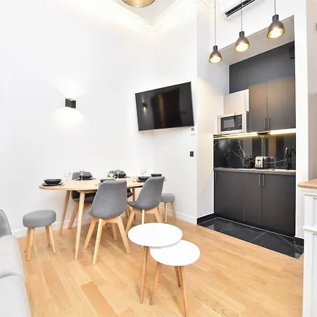 Apartment Charming - 2br 7p - Arc De Triomphe Paris